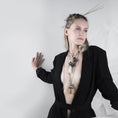 Load image into Gallery viewer, Gentle Contrast Necklace