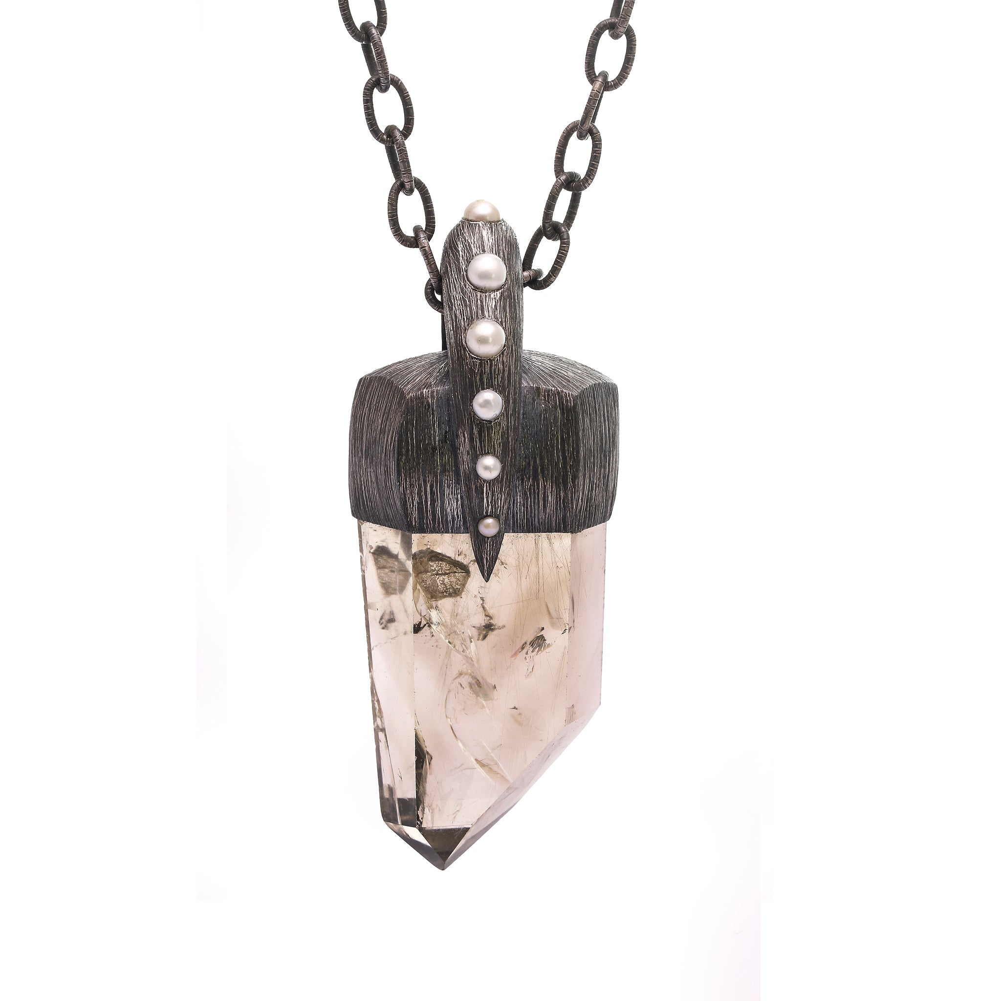Gentle Contrast Necklace