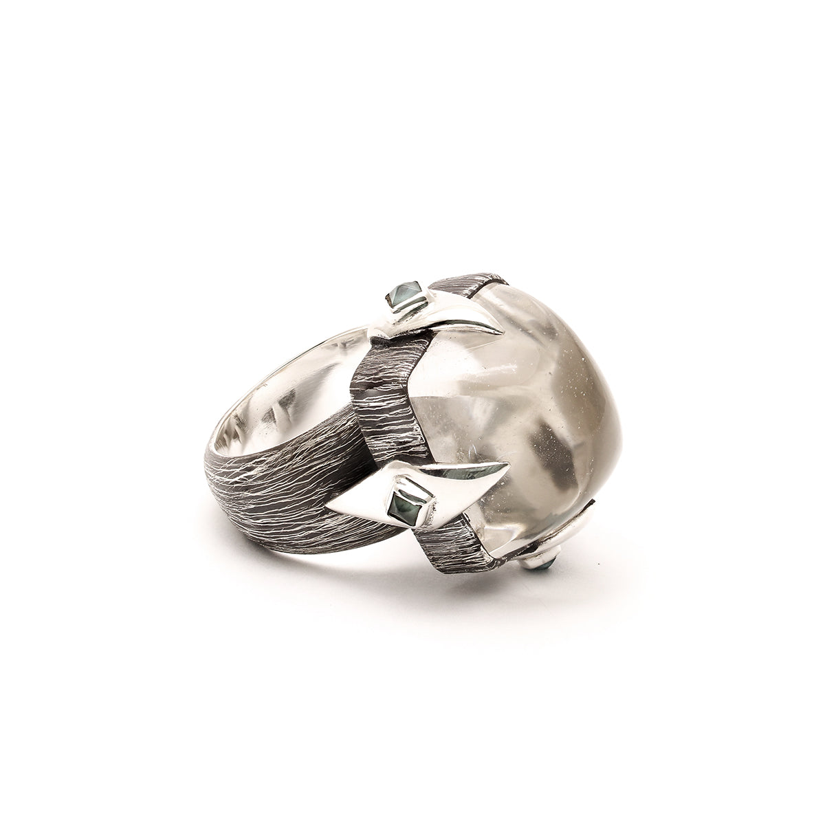 Attracting Light Ring