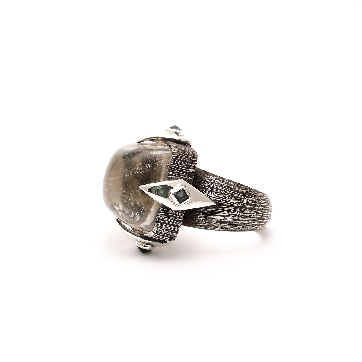 Attracting Light Ring