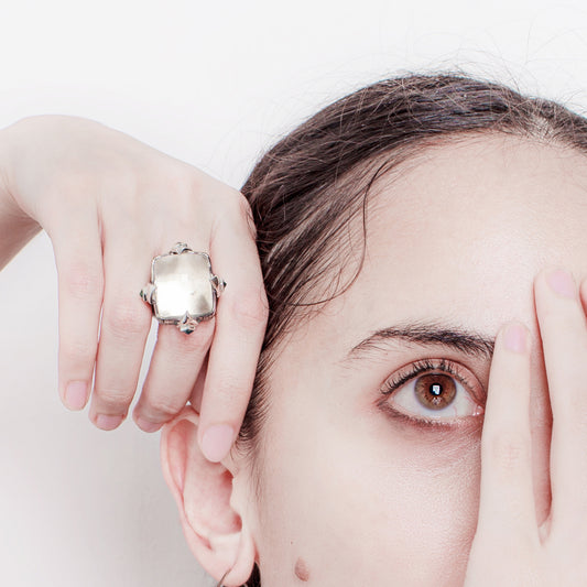 Attracting Light Ring