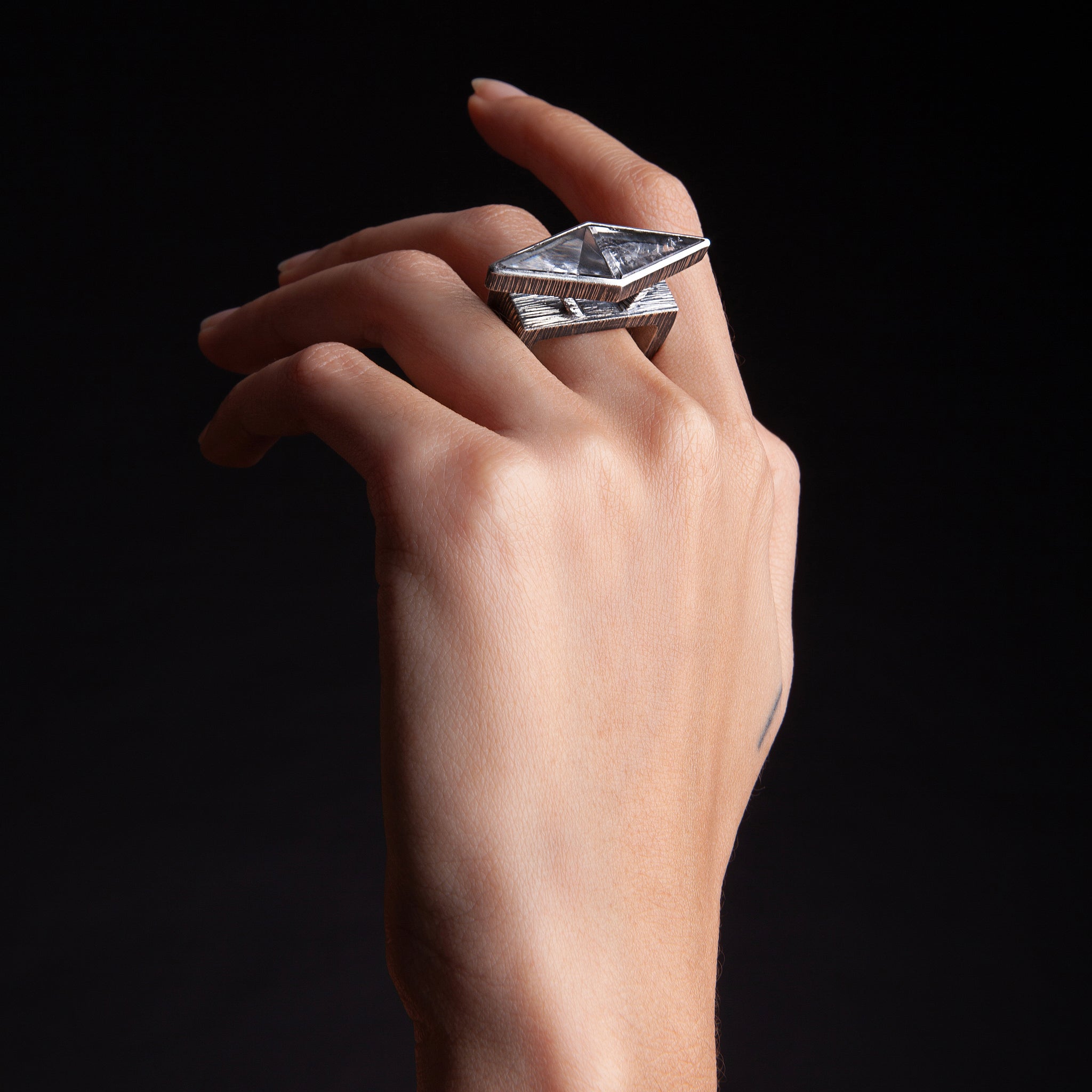 Dual Triangles Ring