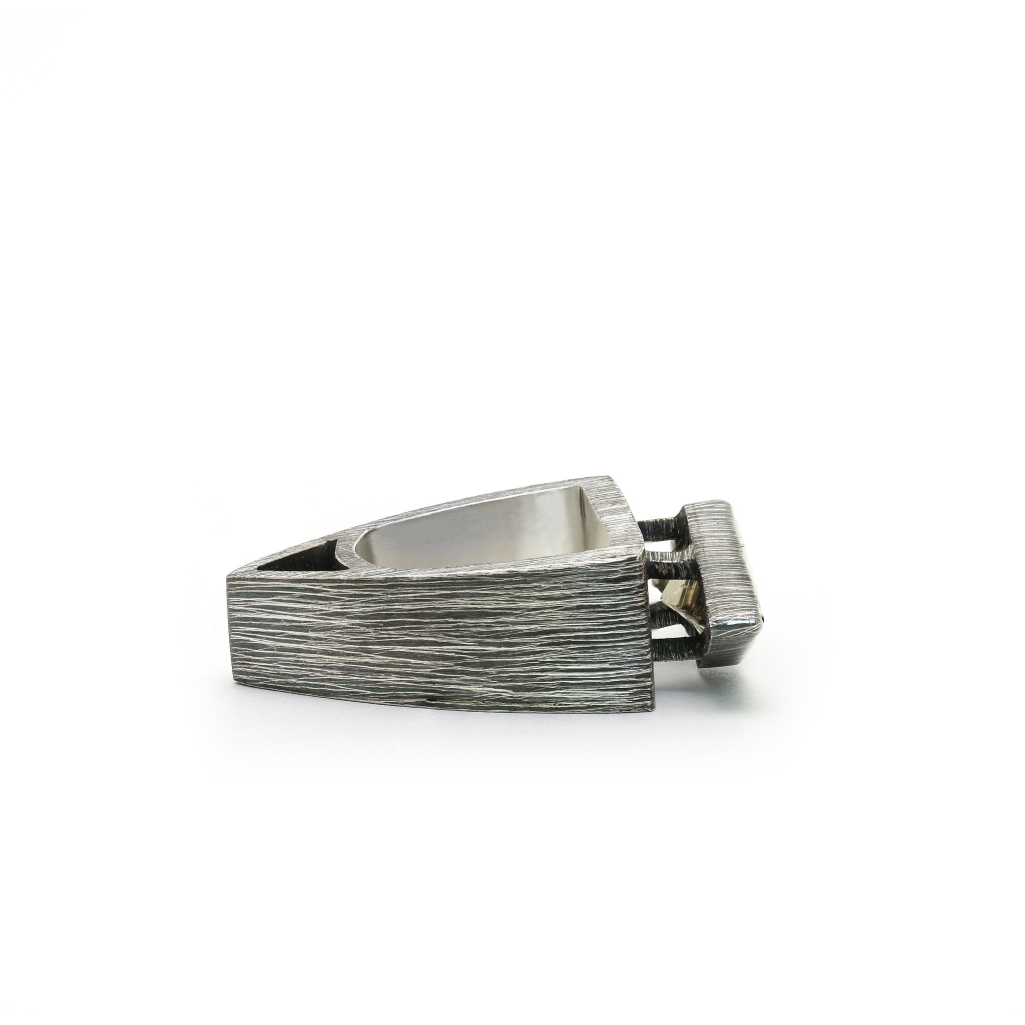 Dual Triangles Ring