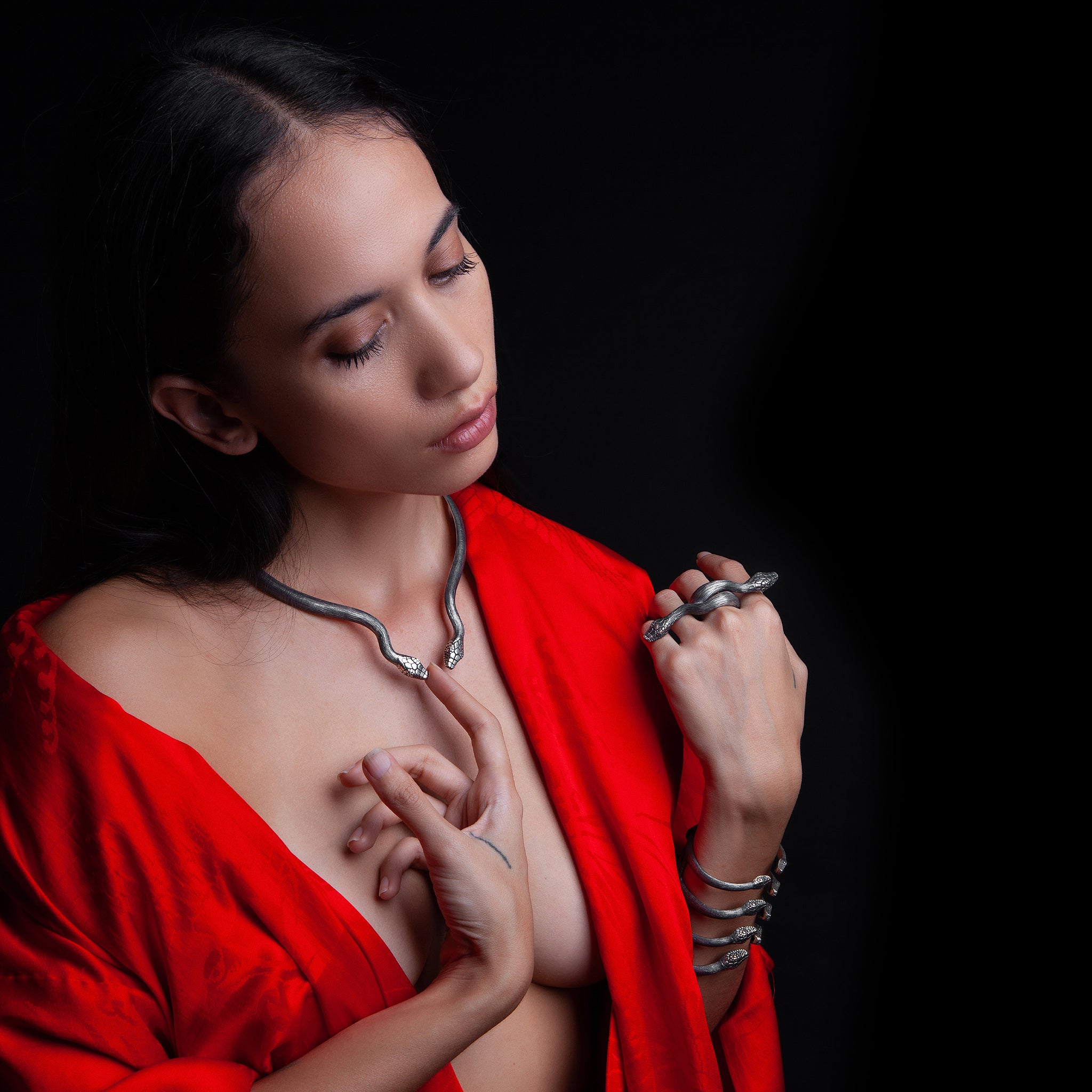 Embraced Collar