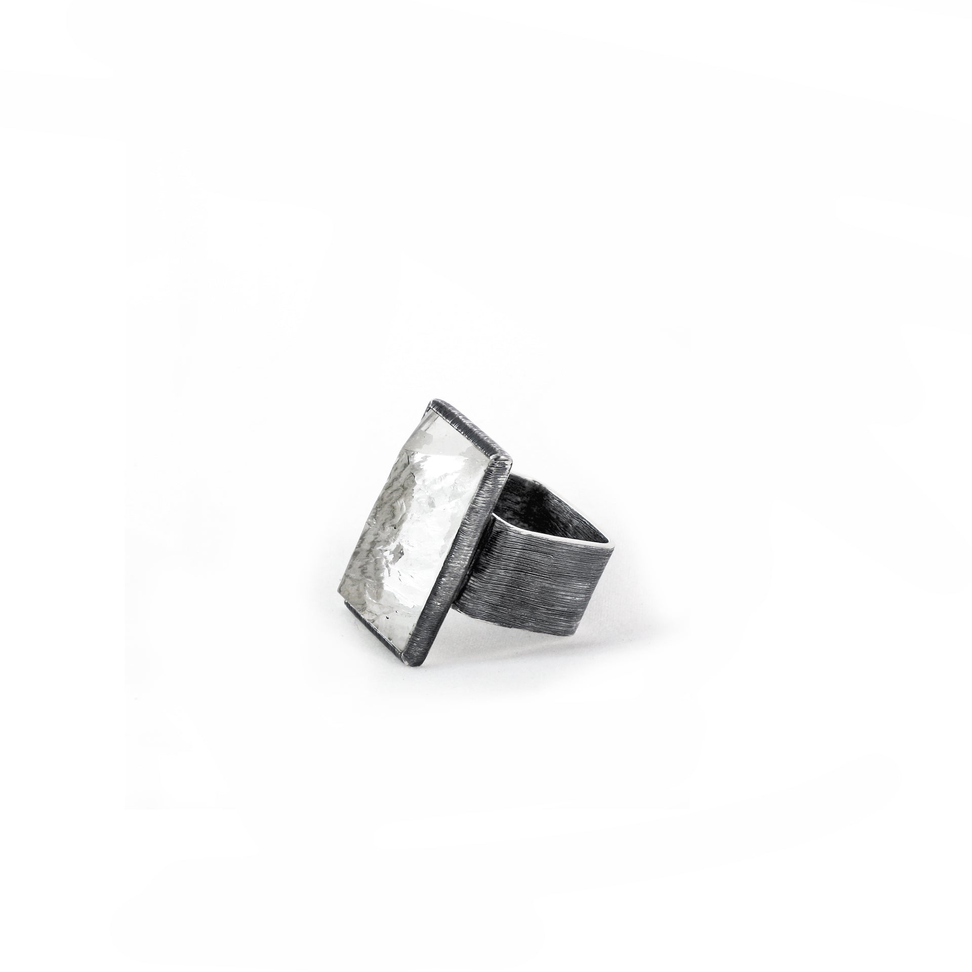 Prismatic Gate Ring